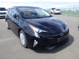 Toyota Prius S Safety Plus Package 2018