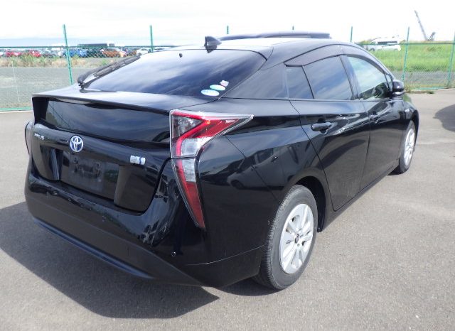 Toyota Prius S Safety Plus Package Price In Bangladesh full
