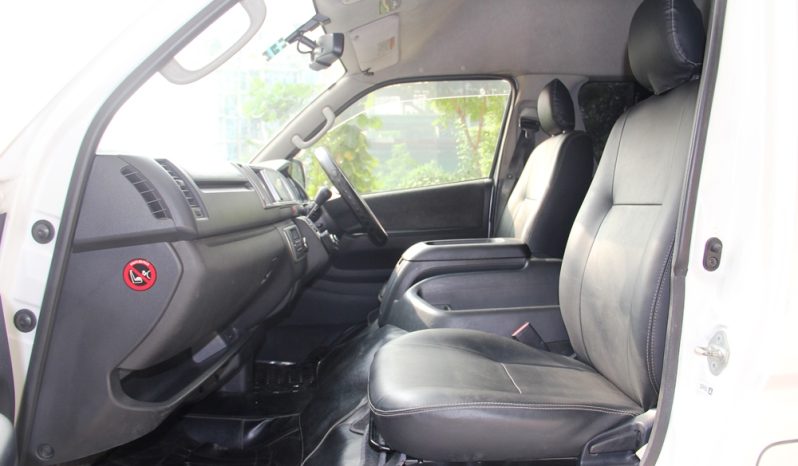 Toyota Hiace Grand Cabin Price In Bangladesh full