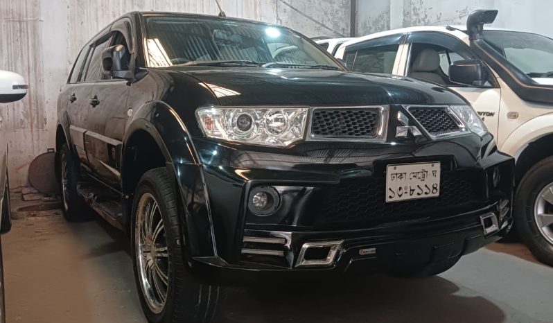 Mitsubishi Pajero Sports 4WD 2013