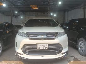 Toyota Harrier Advance Premium Package Power Seat 2018