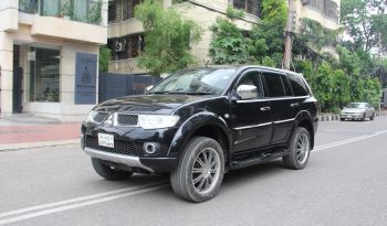 Mitsubishi Pajero Sports 4WD Diesel Drive 7 Seat 2013