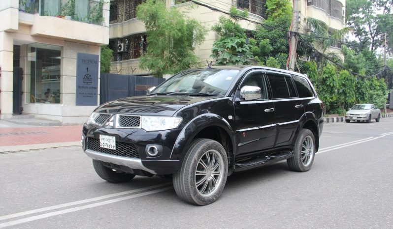 Mitsubishi Pajero Sports 4WD Diesel Drive 7 Seat 2013