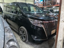 Toyota Esquire GI Premium Package New Shape Power Door 2019