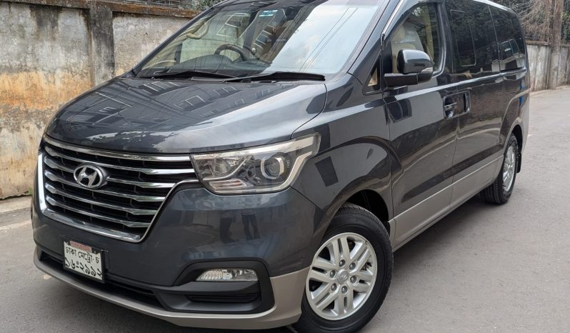 Hyundai H1 New Shape Sunroof Premium Comfort 2020