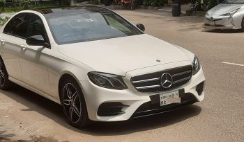 Mercedes-Benz E180 2020 | Sunroof | Seat Memory | Registration 2021